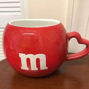 An Vintage (2000) Teleflora Red M/M Mug w/heart shape handle